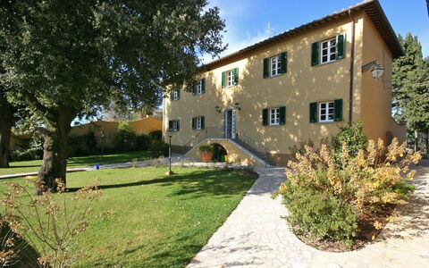 Dante: Propiedad, Casa, Casa, Edificio, Inmuebles, Bienes Raíces, Casa De Campo, Villa, El Terreno Del Lote, Arquitectura