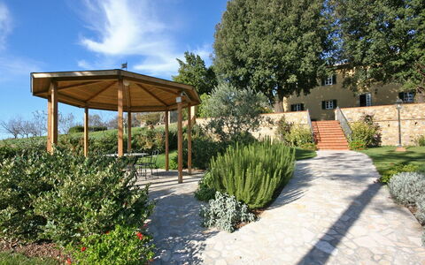 Dante: Propiedad, Bienes Raíces, Paisaje Natural, Jardín, Botánica, Paisaje, Pasarela, Árbol, Casa, Inmuebles