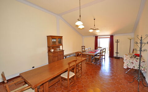 Dante: Habitación, Propiedad, Suelo, Edificio, Comedor, Diseño De Interiores, Mueble, Madera Dura, Casa, Bienes Raíces