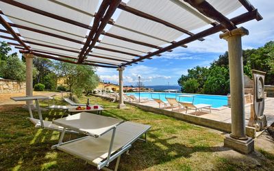 Le Sculture: Propiedad, Bienes Raíces, Casa, Edificio, Casa, Inmuebles, Sombra, Piscina, Habitación, Pérgola