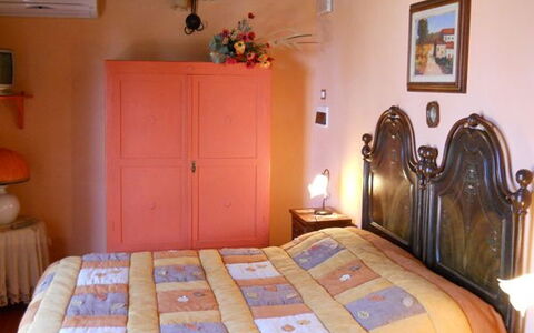 Alojamiento:&nbsp;Bedroom Adele