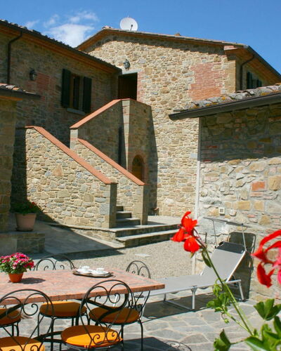 Casa Antica: Flor, Planta, Propiedad, Ventana, Edificio, Mueble, Cielo, Maceta, Encendiendo, Arquitectura