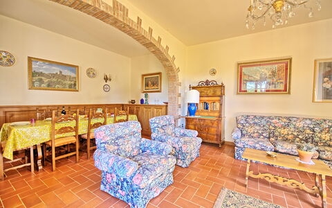 Casale Ambra: Habitación, Propiedad, Bienes Raíces, Edificio, Mueble, Diseño De Interiores, Casa, Suelo, Restaurante