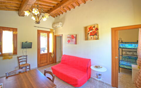 Villa Roberto: Habitación, Propiedad, Mueble, Edificio, Habitación, Casa, Bienes Raíces, Diseño De Interiores, Cama, Suelo