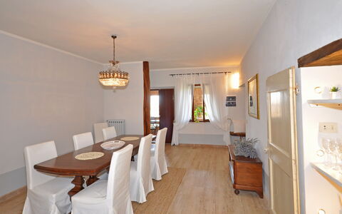 Villa Cassia: Habitación, Propiedad, Edificio, Comedor, Diseño De Interiores, Mueble, Bienes Raíces, Casa, Suelo, Techo