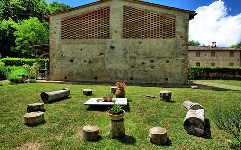 Villa Diletta: Hierba, Verde, Árbol, El Terreno Del Lote, Familia De Las Gramíneas, Área Rural, Arquitectura, Casa, Yarda, Jardín