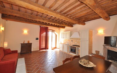 Talamone 2: Propiedad, Habitación, Edificio, Haz, Mueble, Diseño De Interiores, Techo, Suelo, Casa, Bienes Raíces