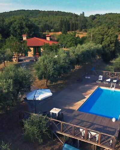 Civitella: Propiedad, Fotografía Aérea, Hill Station, Casa, Bienes Raíces, Inmuebles, Área Rural, Piscina, Árbol, Casa