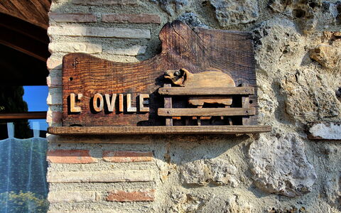 Poggiluglio: Madera, Pared, Hierro, Oxido, Árbol, Klippe, Casa, Ladrillo, Ventana, Pared De Piedra