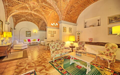 Villa Campogialli: Habitación, Propiedad, Diseño De Interiores, Edificio, Mueble, Arquitectura, Bienes Raíces, Sala, Techo, Casa