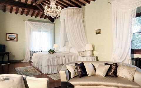 Alojamiento:&nbsp;Tower Suite