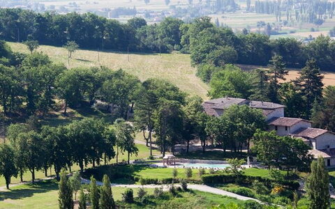 Villa Gubbio: Paisaje Natural, Árbol, Hill Station, Barrio Residencial, Paisaje, Cielo, Área Rural, Hierba, Inmuebles, Colina