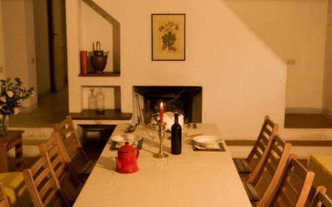 Casamare: Habitación, Propiedad, Diseño De Interiores, Mueble, Mesa, Casa, Edificio, Sala, Casa, Restaurante