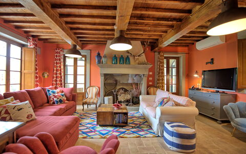 Villa Nova: Mueble, Sofá, Ventana, Marco, Madera, Mesa, Diseño De Interiores, Sala, Sofá Cama, Suelo