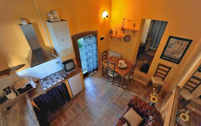 Paint: Habitación, Propiedad, Mueble, Casa, Diseño De Interiores, Madera Dura, Suelo, Edificio, Bienes Raíces, Sala