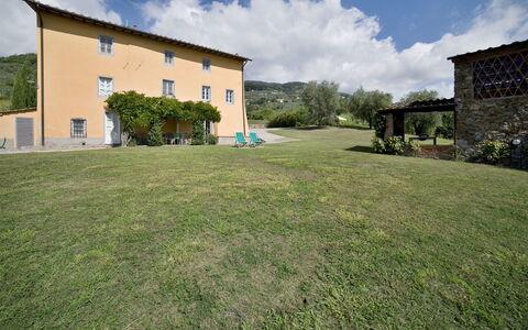 Teto: Propiedad, Hierba, El Terreno Del Lote, Casa, Césped, Paisaje Natural, Cielo, Edificio, Arquitectura, Casa