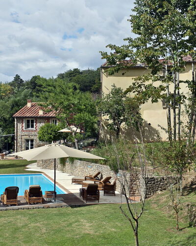 Angeloni: Propiedad, Casa, Inmuebles, Casa, Bienes Raíces, Edificio, Barrio Residencial, Mansión, Villa, Piscina