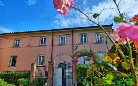 Il Gualdo: Propiedad, Casa, Casa, Cielo, By, Edificio, Bienes Raíces, Arquitectura, Árbol, Primavera