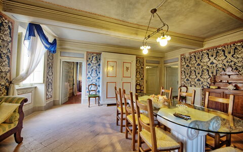 Il Gualdo: Habitación, Propiedad, Diseño De Interiores, Edificio, Techo, Mueble, Amarillo, Inmuebles, Bienes Raíces, Comedor