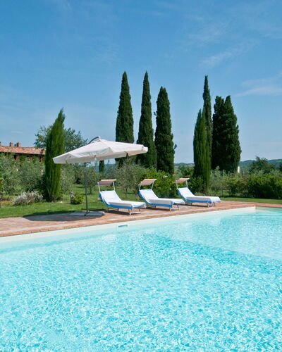 Villa Lorian: Piscina, Propiedad, Bienes Raíces, Casa, Villa, Edificio, Inmuebles, Vacaciones, Ocio, Recurso