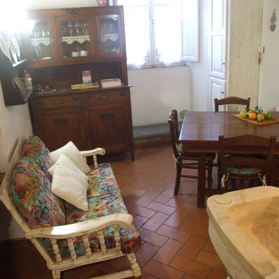 Appartamento Le Volte: Habitación, Propiedad, Mueble, Suelo, Sala, Casa, Diseño De Interiores, Mesa, Edificio, Madera Dura