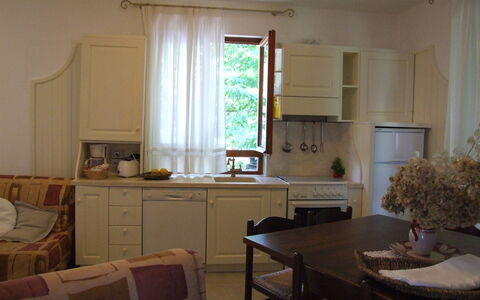 Villa La Quercia: Habitación, Mueble, Propiedad, Diseño De Interiores, Edificio, Suelo, Casa, Mesa, Cocina, Sala