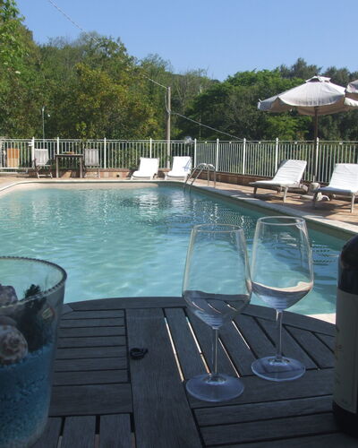 Villa Il Castagno: Agua, Propiedad, Piscina, Azur, Planta, Árbol, Mueble Para Exteriores, Botella, Cielo, Ocio