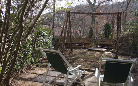 Villa Agrifogli: Árbol, Propiedad, Reserva Natural, Biome, Botánica, Parque Estatal, Silla, Planta, Bosque, Casa