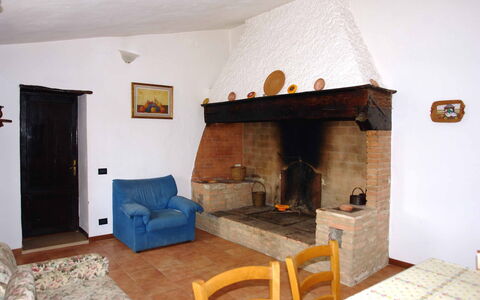 Tenuta Il Tresto: Habitación, Propiedad, Hogar, Casa, Edificio, Mueble, Sala, Bienes Raíces, Diseño De Interiores, Albañileria Horno